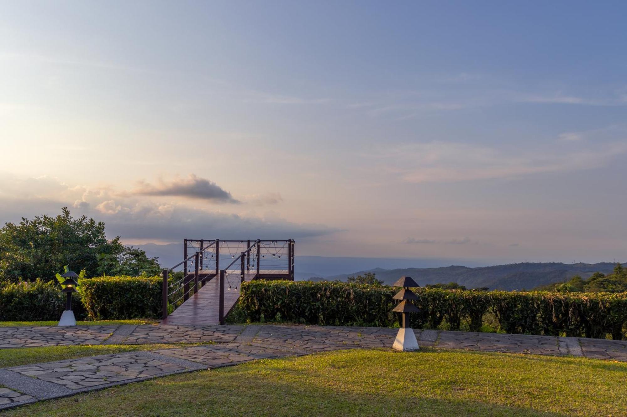 Villa Blanca Cloud Forest Hotel & Retreat San Ramón 外观 照片